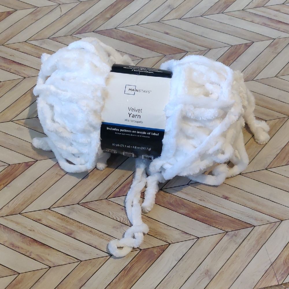 Mainstays Soft White Velvet Yarn